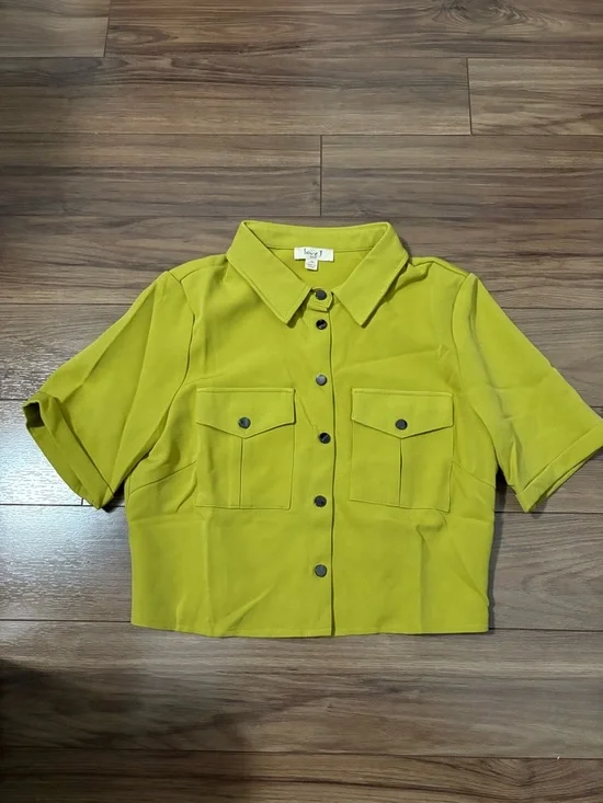 Lime Green Short Sleeve Button Front Top & Short Set - Picture 2 of 2